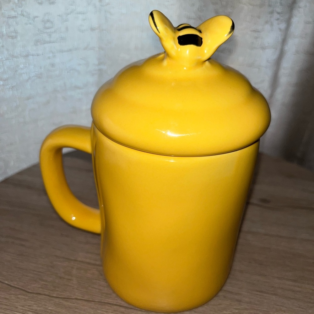 NEW RAE DUNN YELLOW BUSY BEE MUG CUP WITH BEE LID ARTISAN COLLECTION BY MAGENTA - Picture 5 of 6